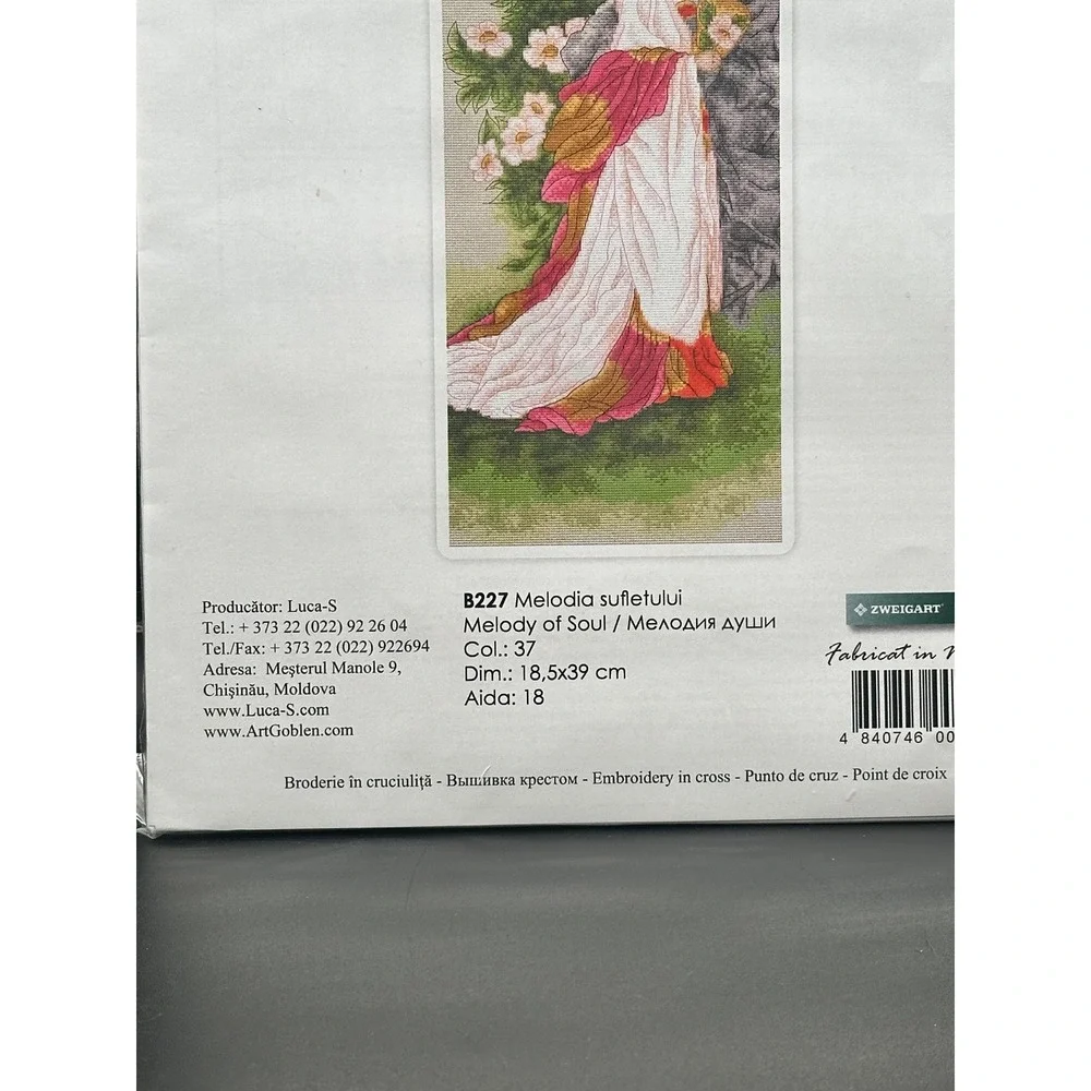 Luca-S Cross Stitch Kit B227 Melody of Soul Geisha Woman with Flowers 18 Count